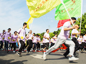 郴汽集團組織開(kāi)展迎“五一”慶祝建司60周年智跑競賽活動